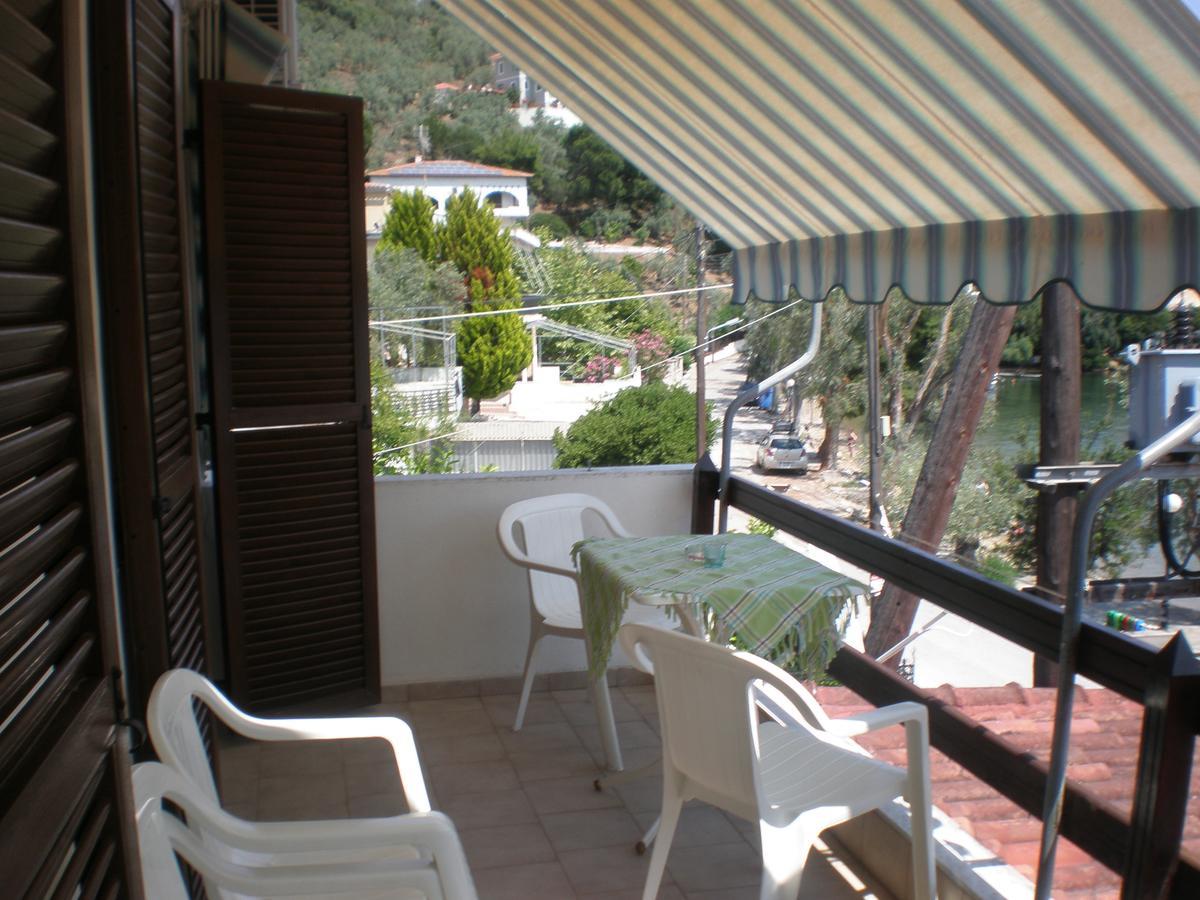 Salonikios Apartment Pteleos Luaran gambar